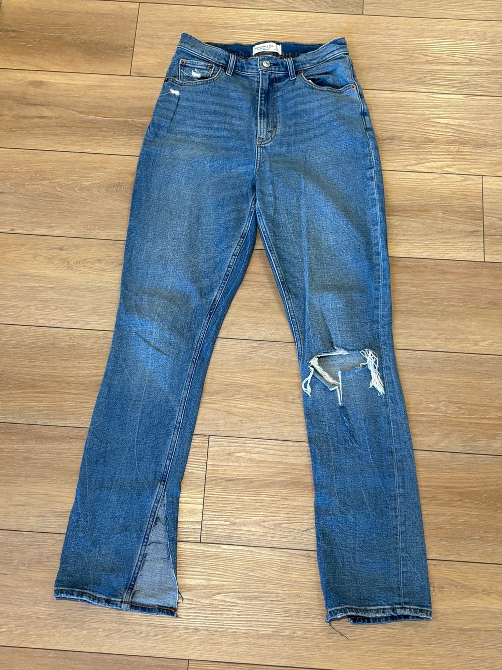 Abercrombie 90’s Slim Straight Ultra High Rise